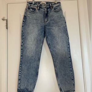 Abercrombie jeans, “The Mom High Rise”